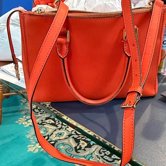 Michael Kors Vibrant  Satchel - Picture 4 of 8